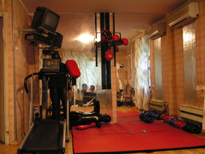 фото оборудования и снаряжения в зале Сергея Каминского